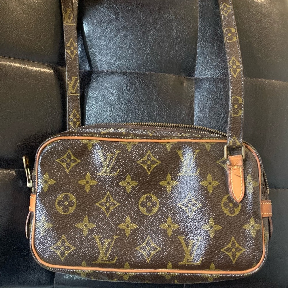 Vintage Crossbody ✨